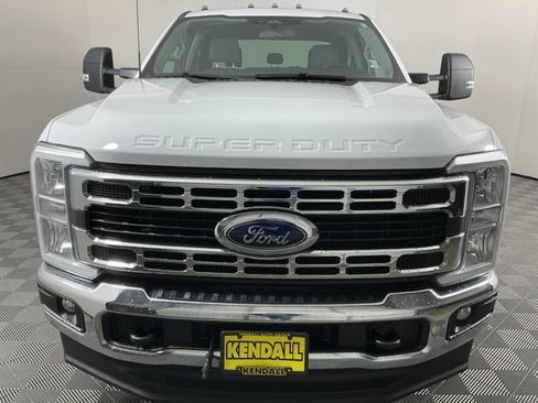 Used 2024 Ford F350 XLT image 2