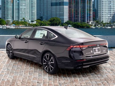 New 2024 Honda Accord Touring image 7