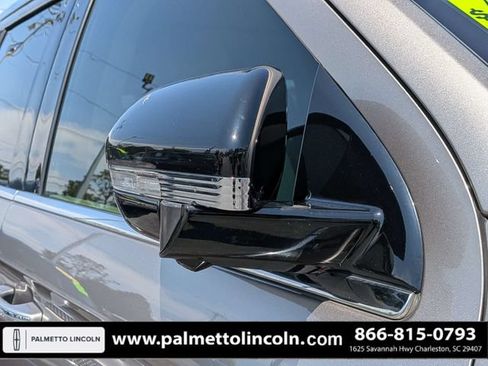 Used 2020 Lincoln Navigator L Reserve w/ Luxury Package AWD/4WD image 12