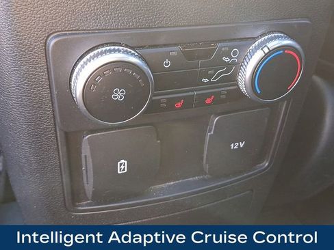 Used 2022 Ford Explorer XLT w/ Equipment Group 202A image 15