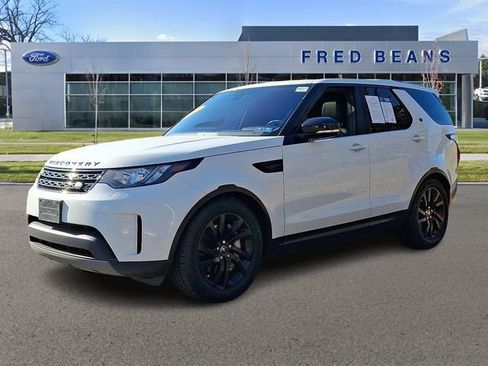 Used 2018 Land Rover Discovery SE image 4