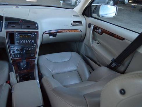 Used 2005 Volvo XC70 AWD/4WD image 49