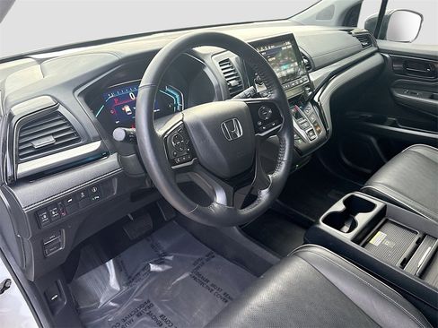 Used 2024 Honda Odyssey Elite image 9