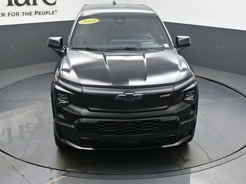 Used 2024 Chevrolet Silverado EV RST AWD/4WD image 58