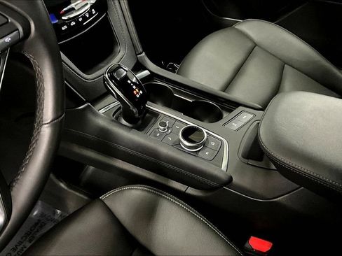 Certified 2025 Cadillac XT6 Luxury image 18