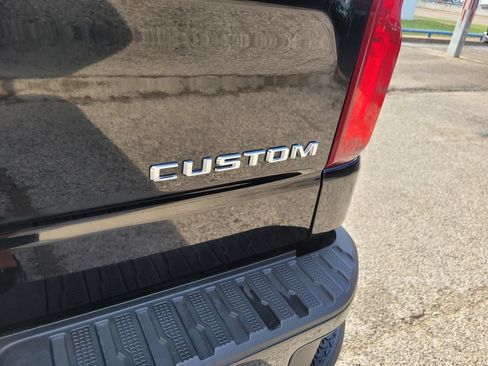 Used 2022 Chevrolet Silverado 1500 Custom AWD/4WD image 12