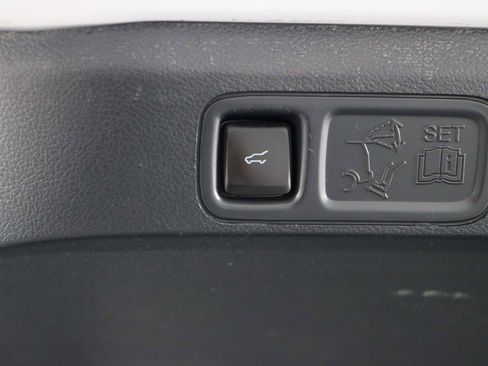 Used 2023 Ford Expedition Max Limited image 35