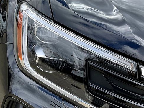 New 2025 Volkswagen Atlas Cross Sport SE image 28