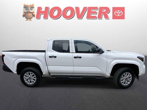 Used 2024 Toyota Tacoma SR AWD/4WD image 2