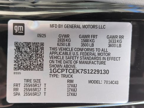 Used 2025 Chevrolet Colorado LT w/ Advanced Trailering Package image 53