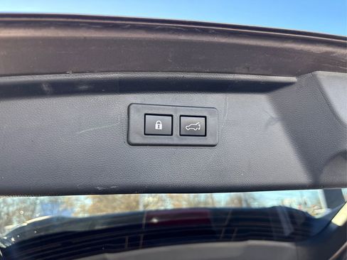 Used 2021 Subaru Outback Premium image 15