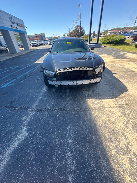 Used 2011 Dodge Charger SE RWD image 2