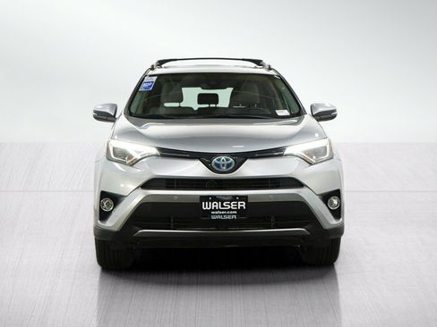 Used 2017 Toyota RAV4 Limited AWD/4WD image 8