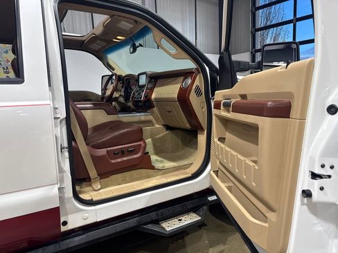 Used 2014 Ford F350 King Ranch w/ King Ranch w/Chrome Package image 58