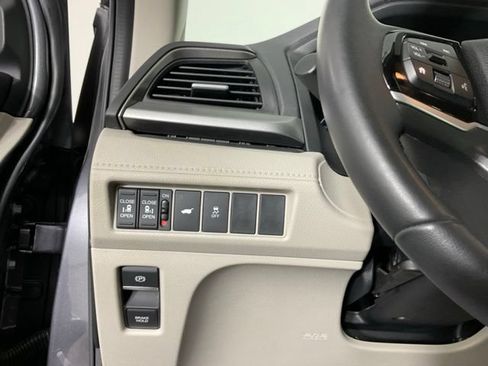Used 2025 Honda Odyssey EX-L image 29