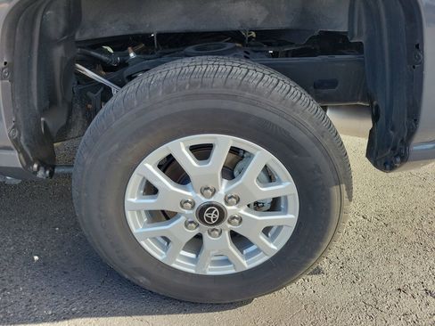 Used 2024 Toyota Tacoma SR5 AWD/4WD image 32