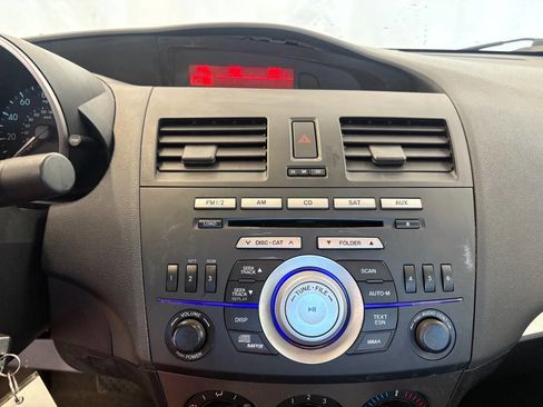 Used 2010 MAZDA MAZDA3 i Touring image 16