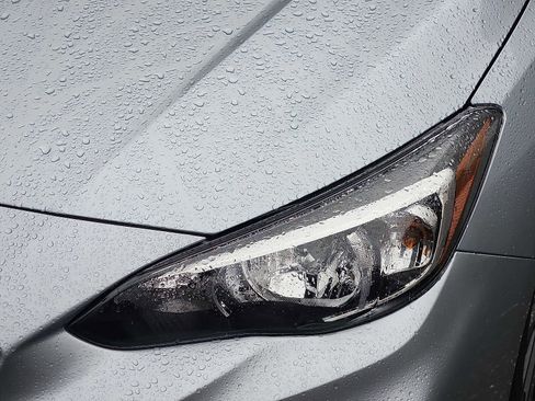 Used 2019 Subaru Impreza 2.0i Premium image 9