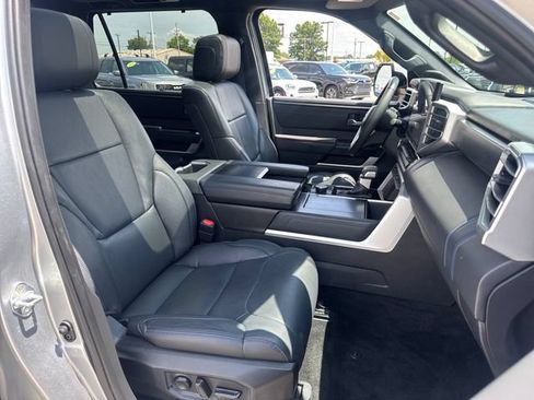 Used 2024 Toyota Sequoia Platinum AWD/4WD image 14