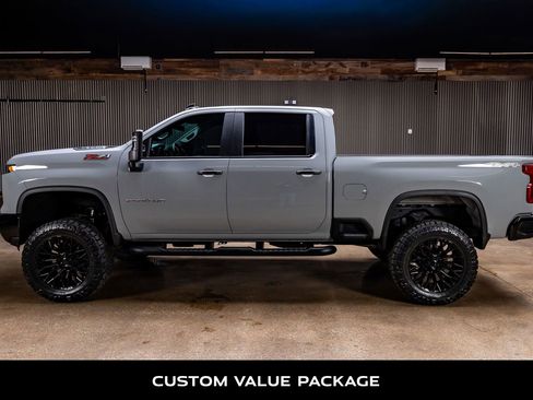 Used 2025 Chevrolet Silverado 2500 Custom w/ Custom Value Package AWD/4WD image 6
