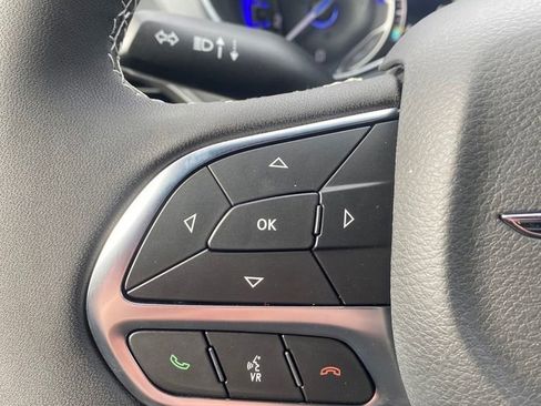 New 2026 Chrysler Pacifica Limited FWD image 16