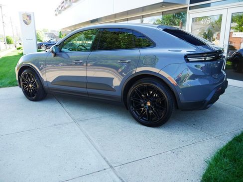New 2026 Porsche Macan 4 Electric AWD/4WD image 3