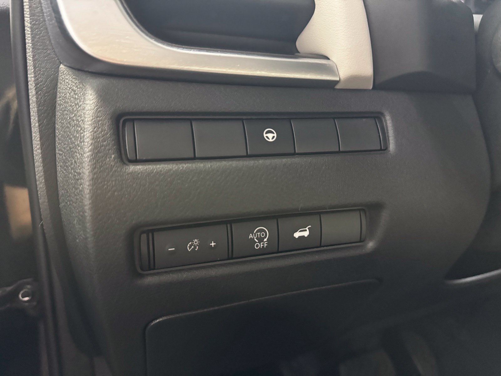 Certified 2025 Nissan Rogue SV AWD/4WD image 26