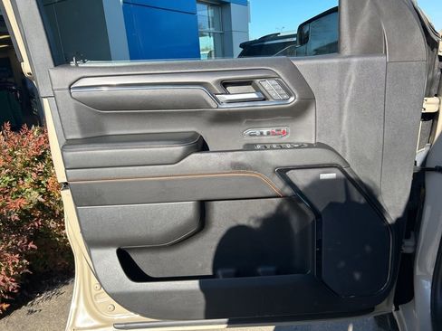 Used 2022 GMC Sierra 1500 AT4 w/ AT4 Preferred Package image 18