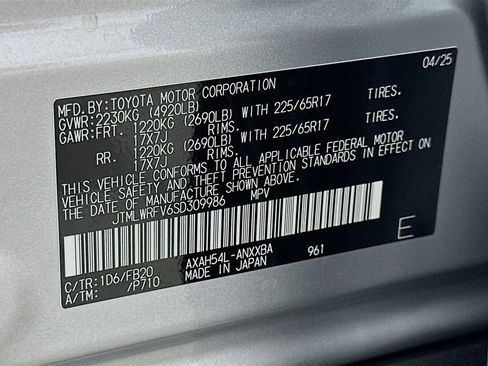 Used 2025 Toyota RAV4 LE image 31