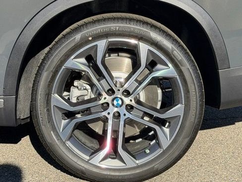 New 2026 BMW X5 xDrive50e w/ Premium Package image 11