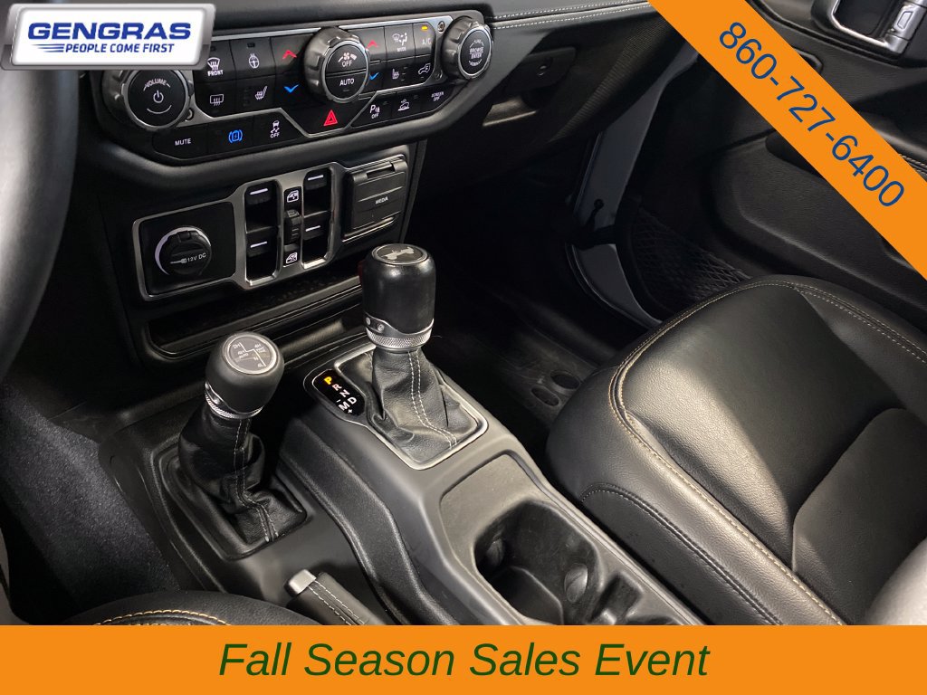 Used 2024 Jeep Wrangler Unlimited Sahara w/ Technology Group AWD/4WD image 17