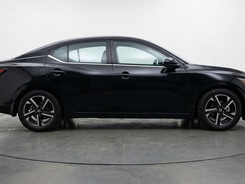 Used 2025 Nissan Sentra SV image 11