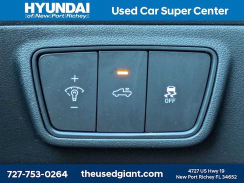 Certified 2023 Hyundai Santa Cruz SE AWD/4WD image 24