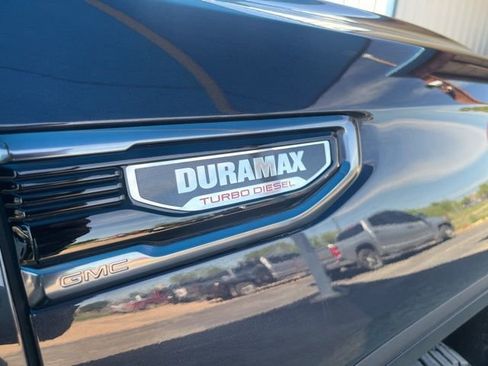 Used 2022 GMC Sierra 1500 AT4 image 4