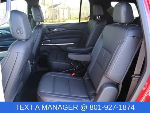 Used 2025 Chevrolet Traverse LT AWD/4WD image 14