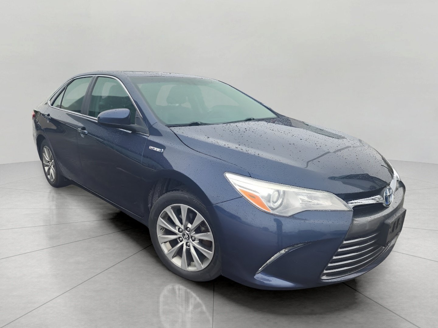 Used 2017 Toyota Camry XLE w/ Moonroof Package FWD image 6