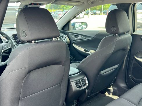 Used 2025 Chevrolet Malibu LT FWD image 30