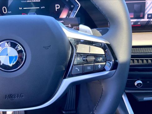 Certified 2025 BMW 330i Sedan image 23