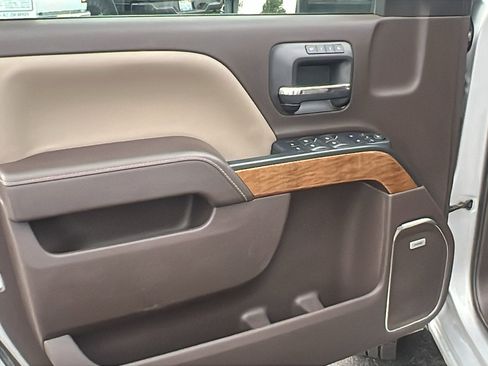 Used 2018 Chevrolet Silverado 2500 LTZ w/ LTZ Plus Package image 16