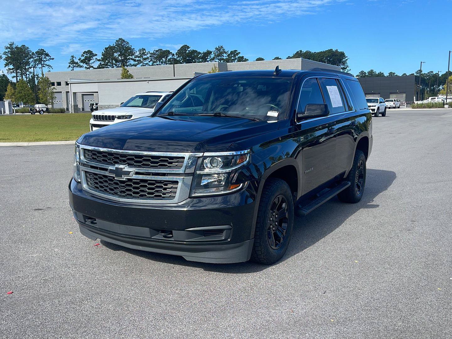 Used 2020 Chevrolet Tahoe LS w/ Enhanced Driver Alert Package RWD image 3