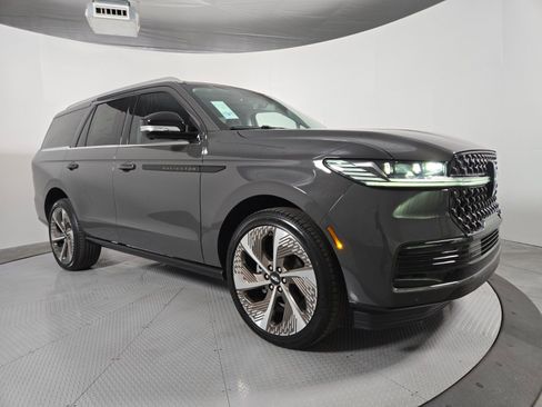 New 2026 Lincoln Navigator Black Label image 2
