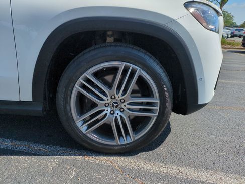 Used 2025 Mercedes-Benz GLS 450 4MATIC image 12