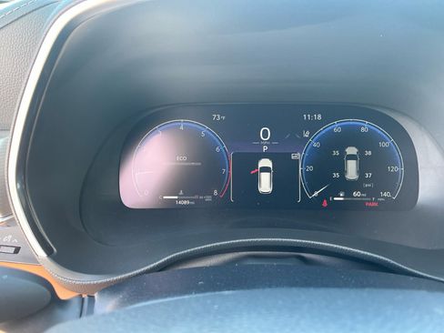 Used 2024 Toyota Highlander Platinum image 10