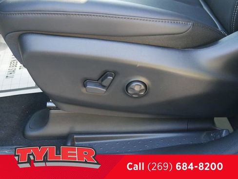 New 2026 Chrysler Pacifica Select image 24