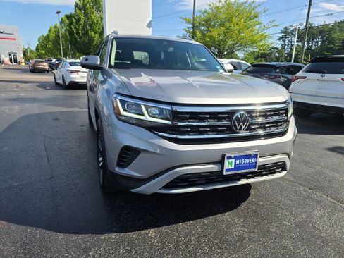 Used 2023 Volkswagen Atlas SEL AWD/4WD image 9
