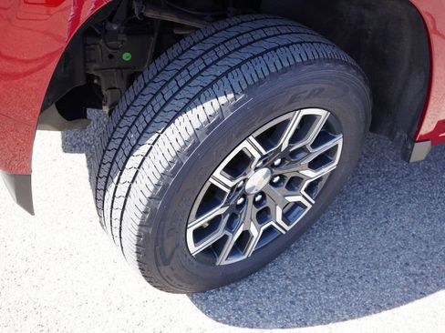 Certified 2023 Chevrolet Colorado LT w/ LT Convenience Package III image 13