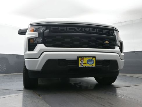 Used 2023 Chevrolet Silverado 1500 Custom AWD/4WD image 32