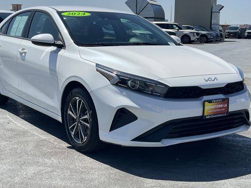 Certified 2024 Kia Forte LXS FWD image 11