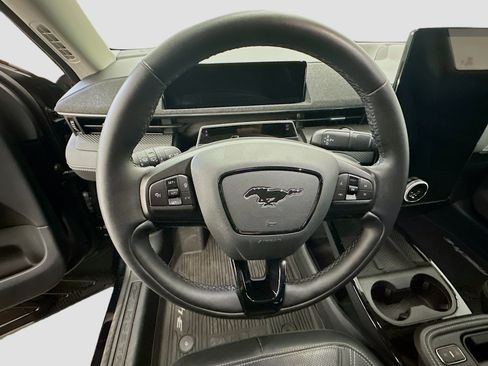 Used 2025 Ford Mustang Mach-E Premium image 18