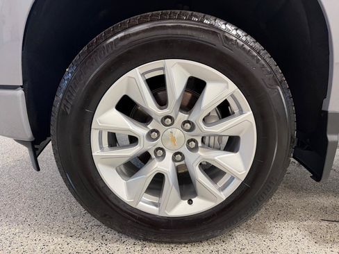 Used 2024 Chevrolet Silverado 1500 Custom RWD image 9